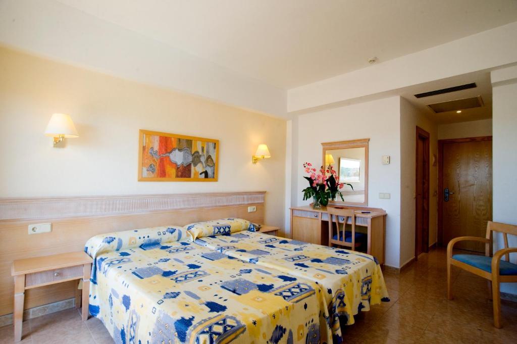 Hotel Santa Maria Playa Cala Millor  Room photo